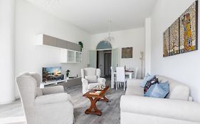 Lungarno Elegant Apartment With Panoramic Balcony