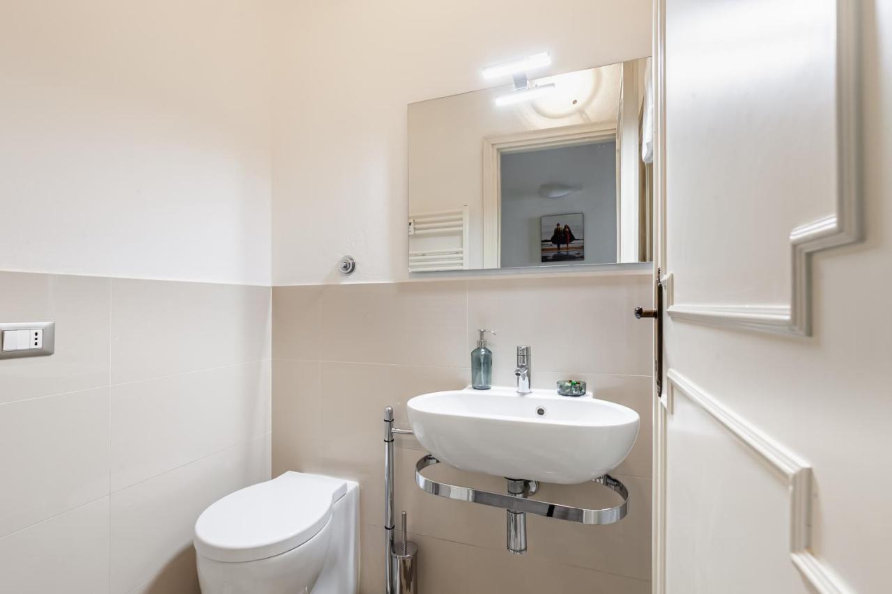 Lungarno Elegant Apartment With Panoramic Balcony Pisa Exterior photo